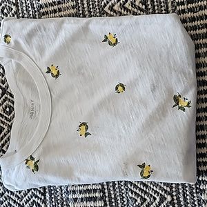 Old Navy Tee shirt